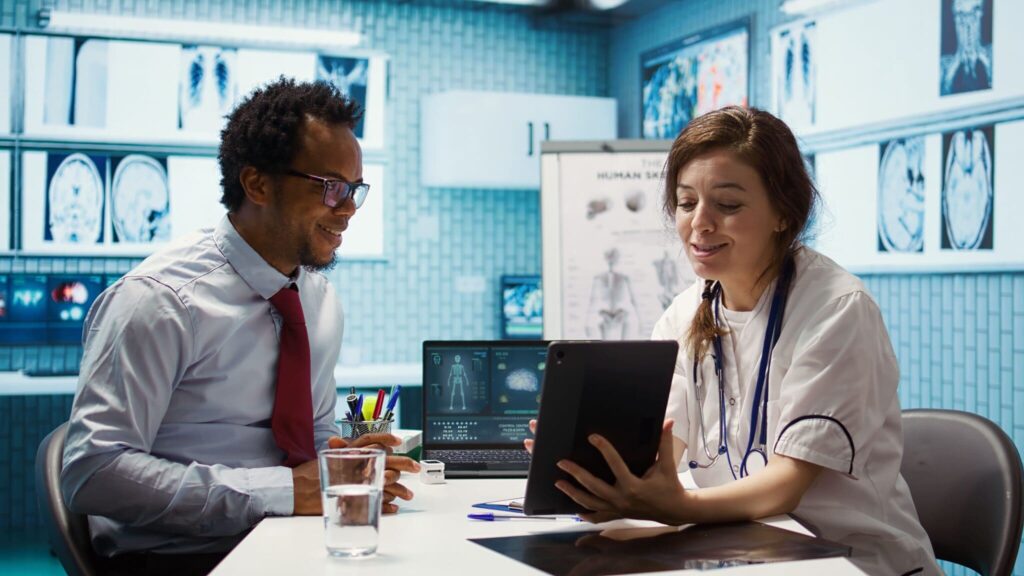 Reasons Why Your Hospital Can’t Afford to Miss a Hospital Management System | Alpharxpro